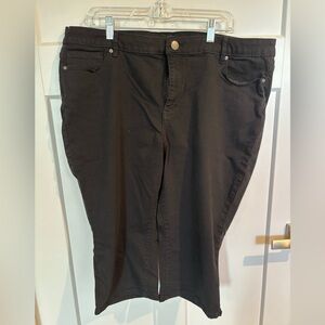 Lane Bryant Black Capri Pants Women’s Size 22 Stretch Cotton Blend